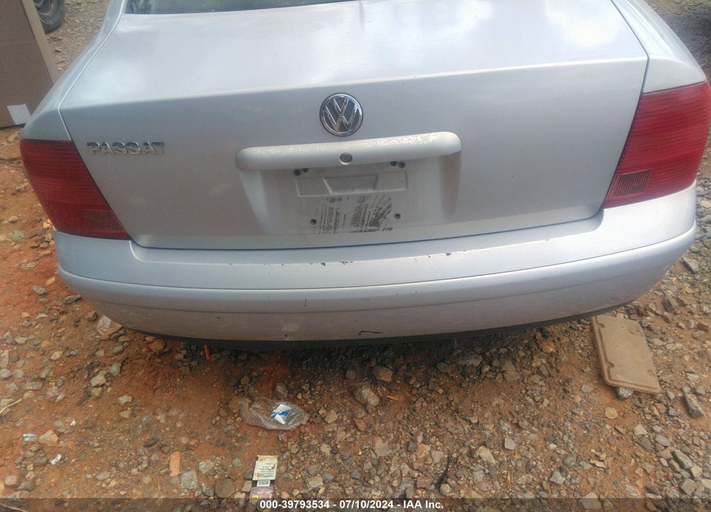 2000 VOLKSWAGEN PASSAT GLS VIN: WVWMA23B7YP160063