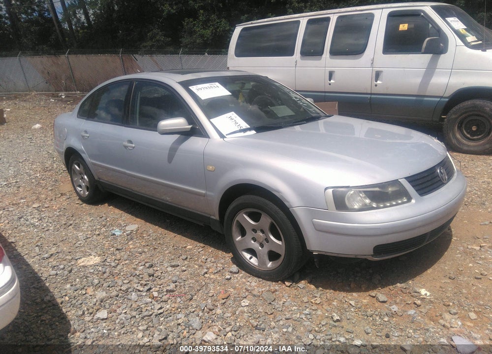 2000 VOLKSWAGEN PASSAT GLS VIN: WVWMA23B7YP160063