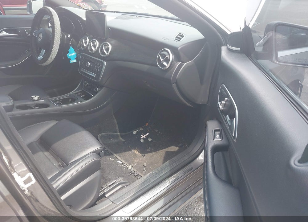 2017 MERCEDES-BENZ CLA 250 VIN: WDDSJ4GB4HN433359