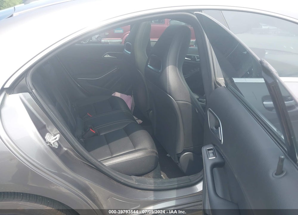 2017 MERCEDES-BENZ CLA 250 VIN: WDDSJ4GB4HN433359