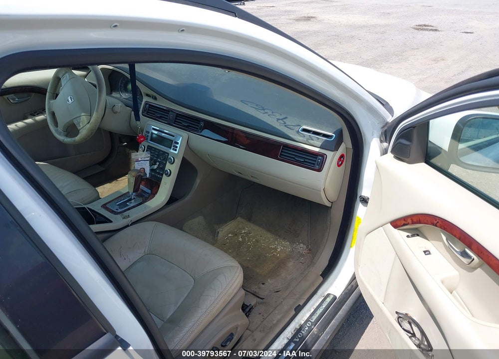 2008 VOLVO XC70 3.2 VIN: YV4BZ982281032198
