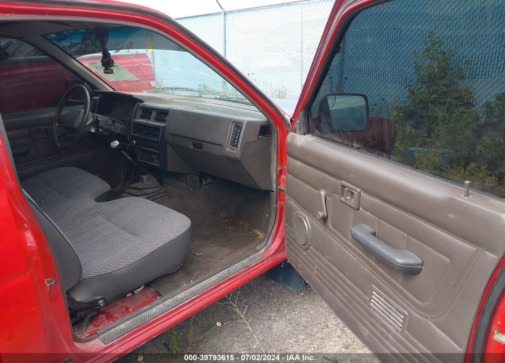 1992 NISSAN TRUCK VIN: 1N6SD11S5NC365649