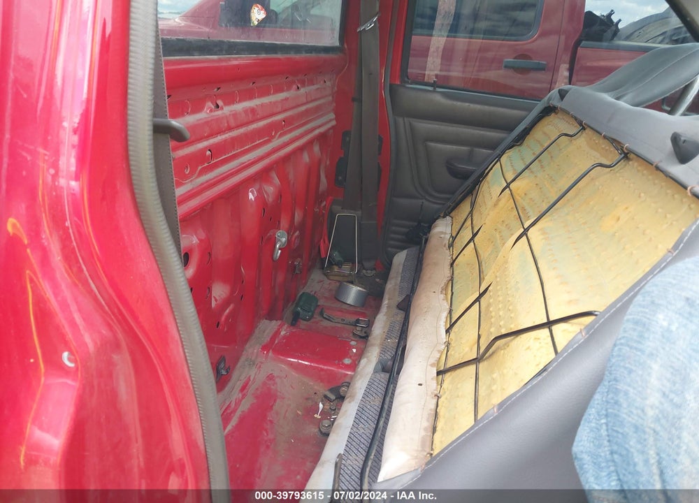 1992 NISSAN TRUCK VIN: 1N6SD11S5NC365649