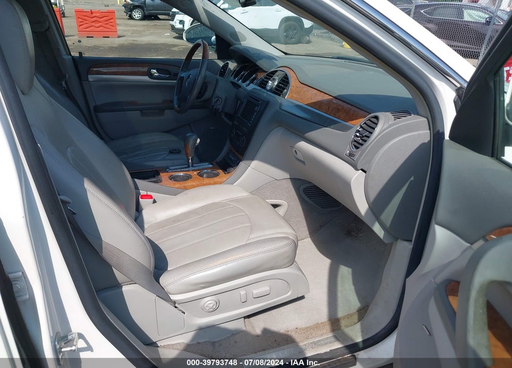 2008 BUICK ENCLAVE CXL VIN: 5GAER23718J305742