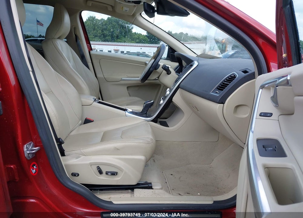 2015 VOLVO XC60 T5 PREMIER VIN: YV440MDK5F2711224