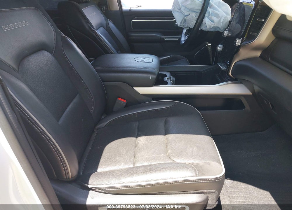2020 RAM 1500 LAIE  4X4 5'7 BOX VIN: 1C6SRFJT3LN145171