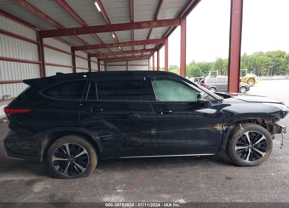 2022 TOYOTA HIGHLANDER XSE VIN: 5TDLZRBH0NS239756
