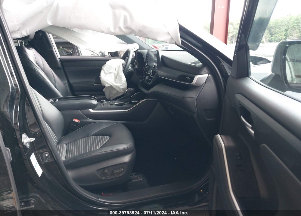 2022 TOYOTA HIGHLANDER XSE VIN: 5TDLZRBH0NS239756