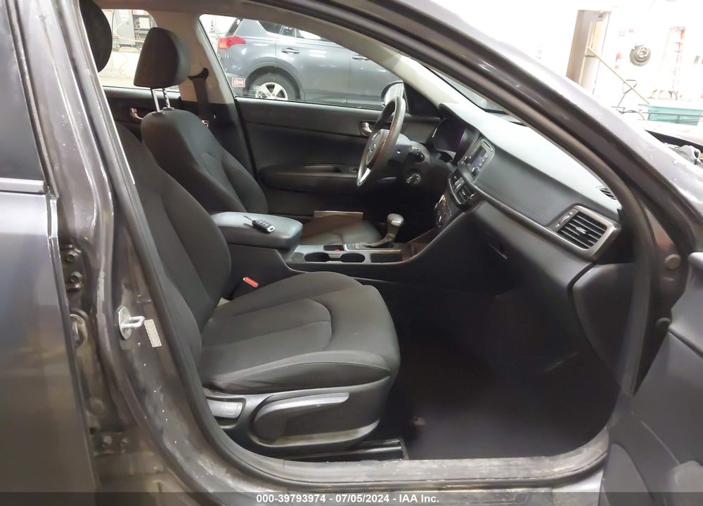 2016 KIA OPTIMA LX VIN: KNAGT4L33G5117102