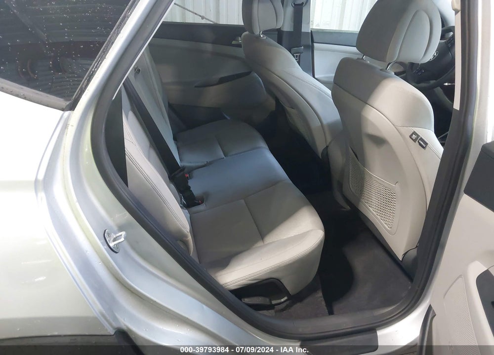 2018 HYUNDAI TUCSON SEL VIN: KM8J33A42JU754375