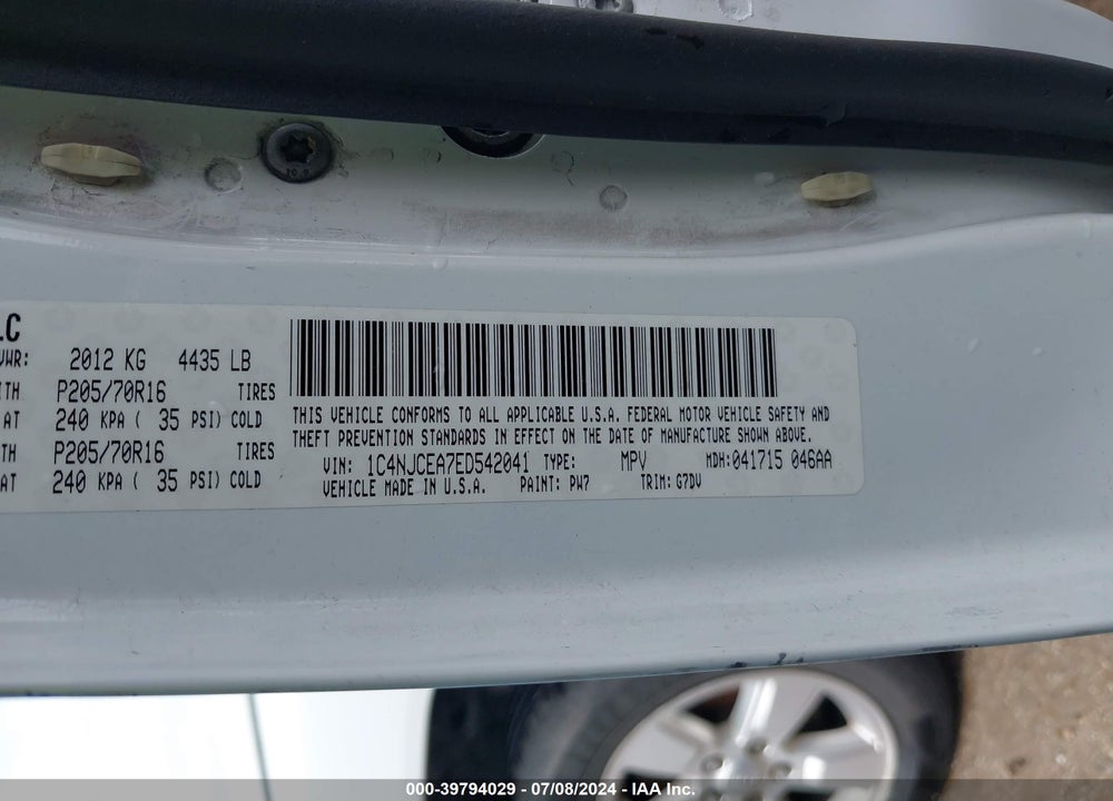 2014 JEEP COMPASS LATITUDE VIN: 1C4NJCEA7ED542041