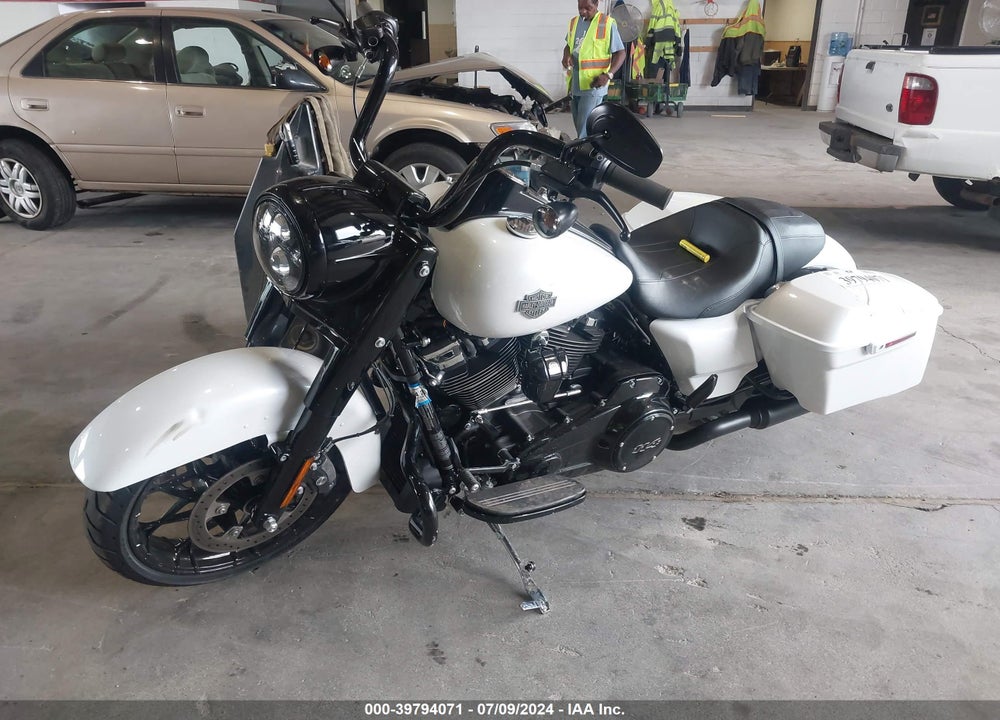 2024 HARLEY-DAVIDSON FLHRXS VIN: 1HD1KVP17RB604901