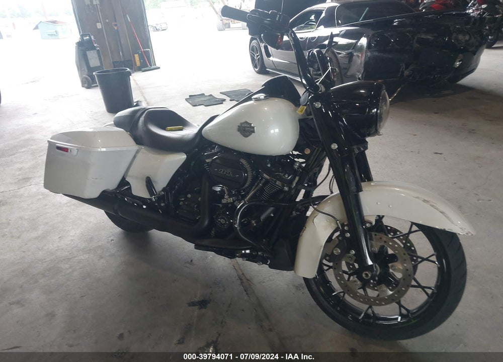 2024 HARLEY-DAVIDSON FLHRXS VIN: 1HD1KVP17RB604901