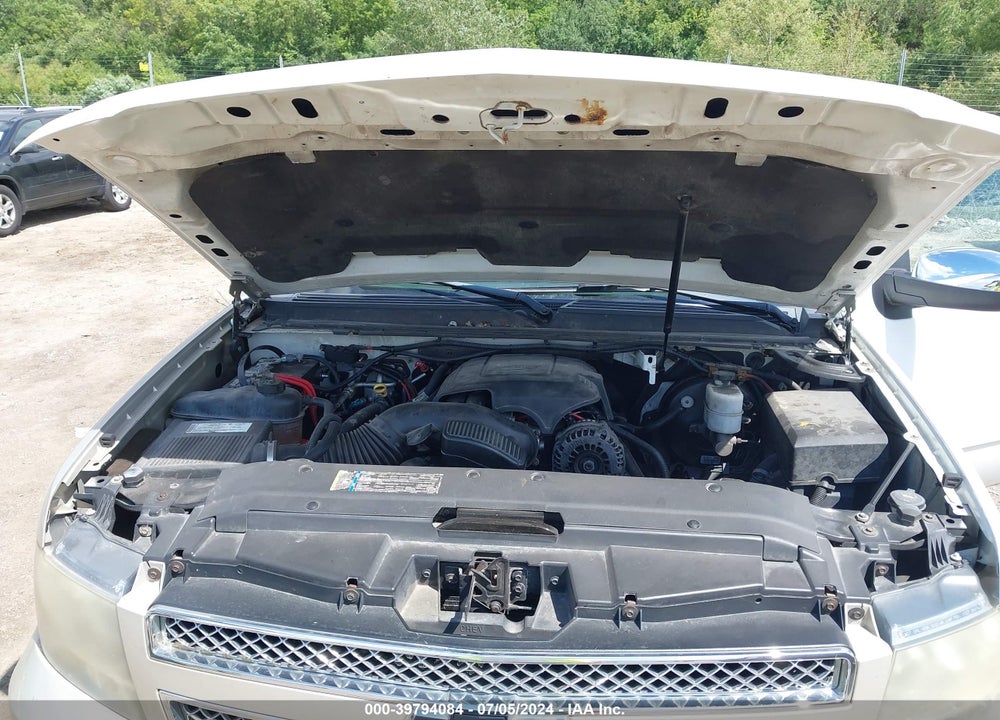 2008 CHEVROLET TAHOE LTZ VIN: 1GNFK13038J134892