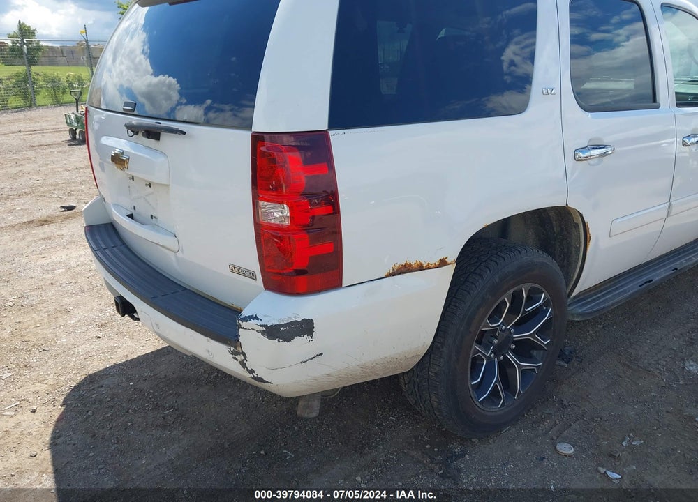 2008 CHEVROLET TAHOE LTZ VIN: 1GNFK13038J134892