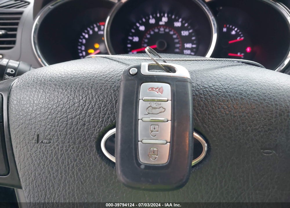 2013 KIA SORENTO EX V6 VIN: 5XYKU3A28DG328829