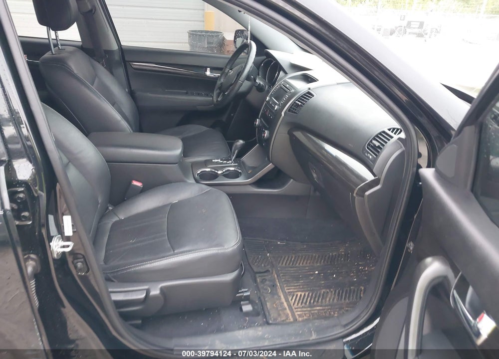 2013 KIA SORENTO EX V6 VIN: 5XYKU3A28DG328829