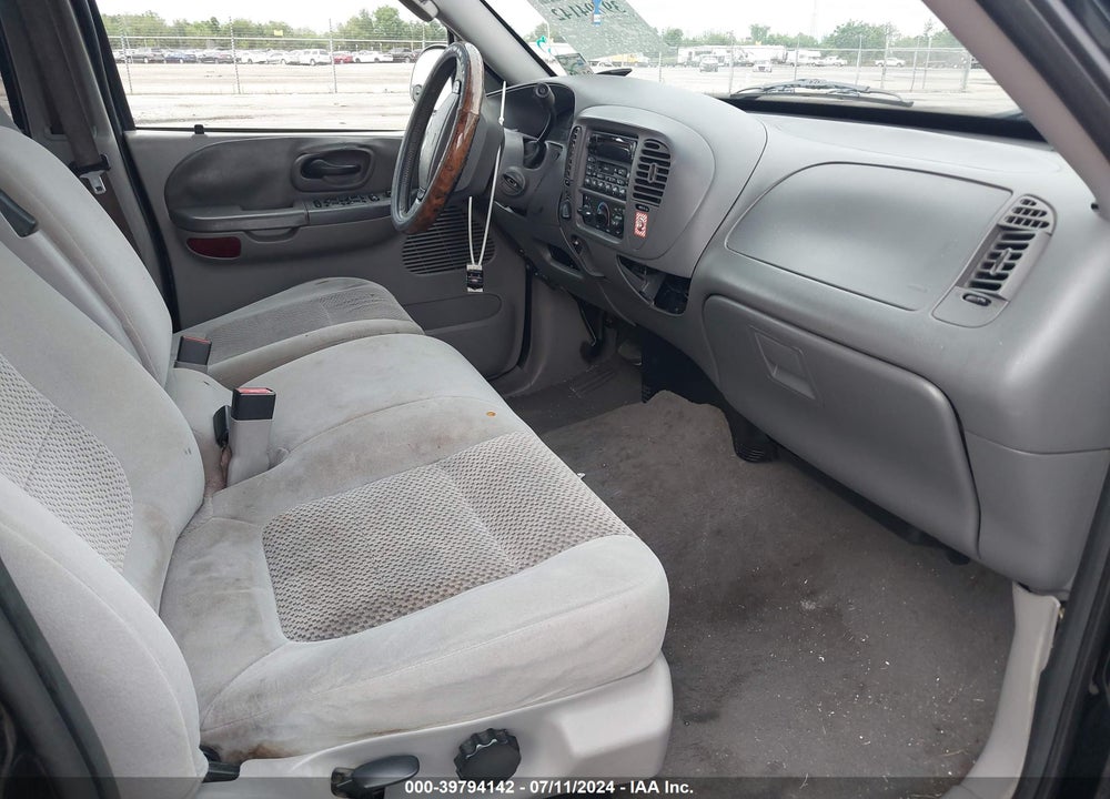 2003 FORD F-150 LARIAT/XLT VIN: 1FTRW08683KB15260