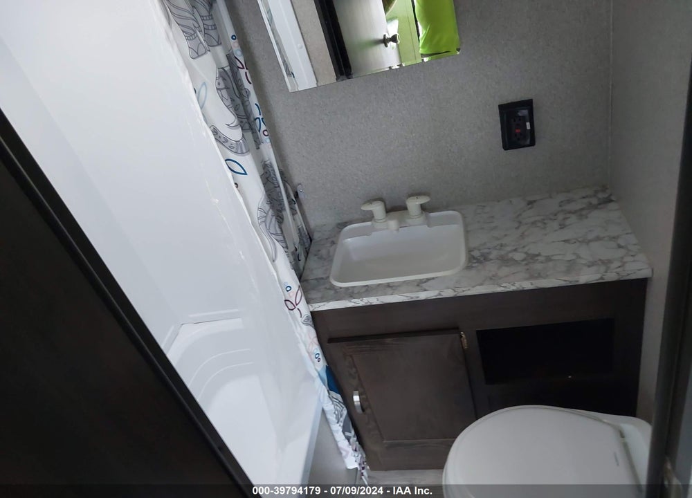 2018 KEYSTONE SUMMERLAND VIN: 4YDT20221J3155711