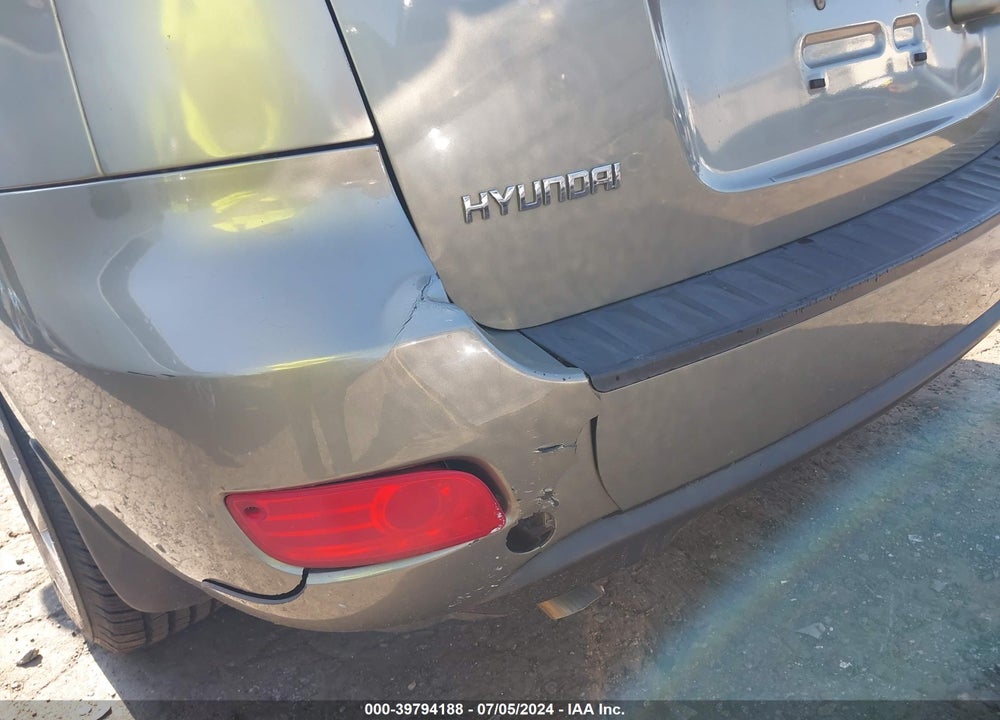 2009 HYUNDAI SANTA FE GLS VIN: 5NMSG13D39H285086