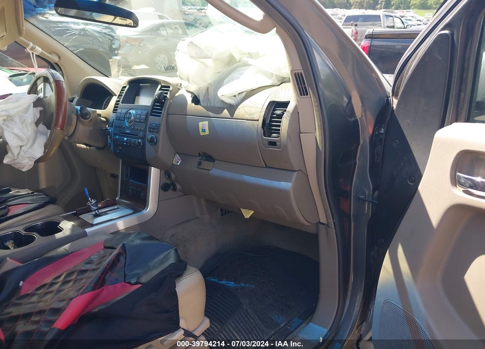 2008 NISSAN PATHFINDER LE V8 VIN: 5N1BR18A18C628575