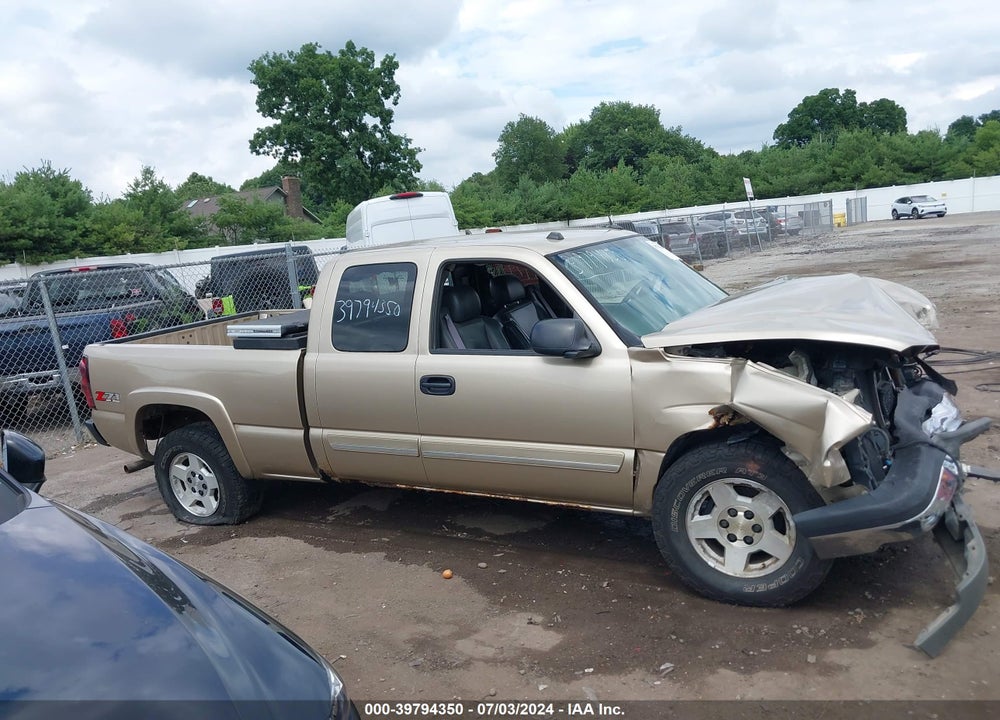 2005 CHEVROLET SILVERADO 1500 LT VIN: 1GCEK19T95E194346