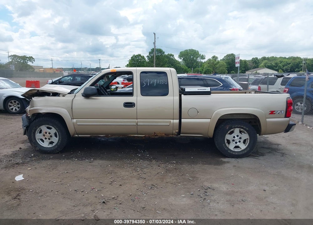 2005 CHEVROLET SILVERADO 1500 LT VIN: 1GCEK19T95E194346