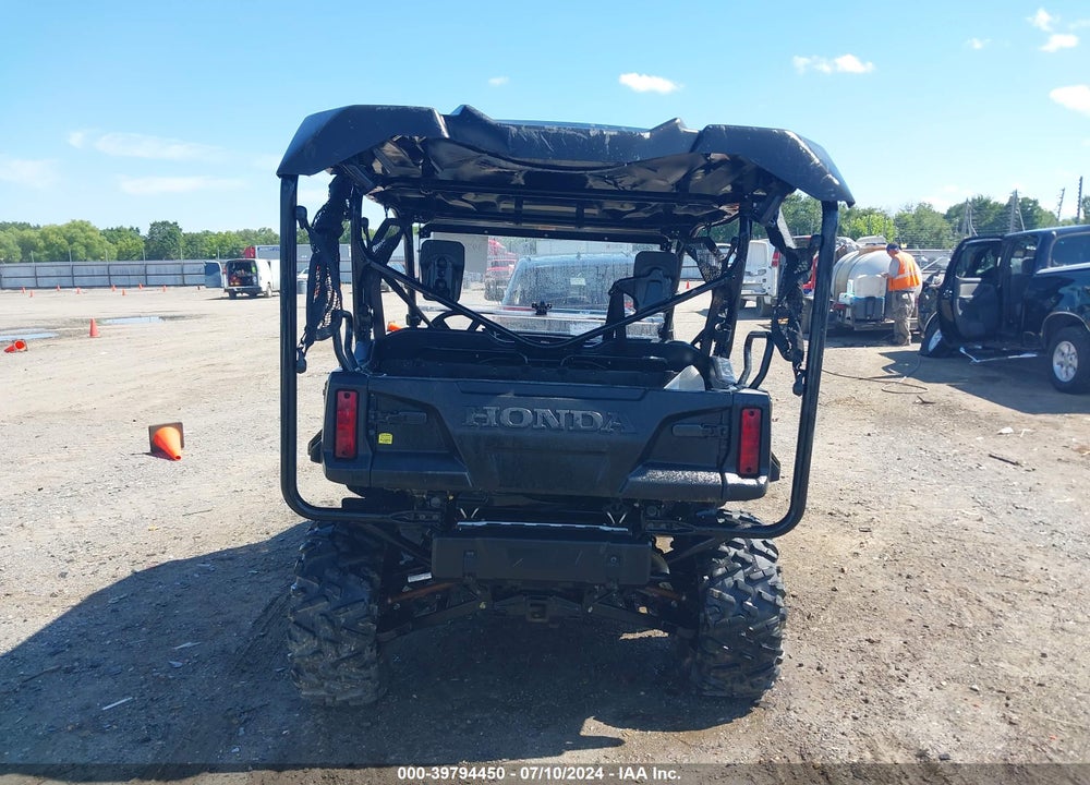 2019 HONDA SXS1000 M5 VIN: 1HFVE0467K4300058