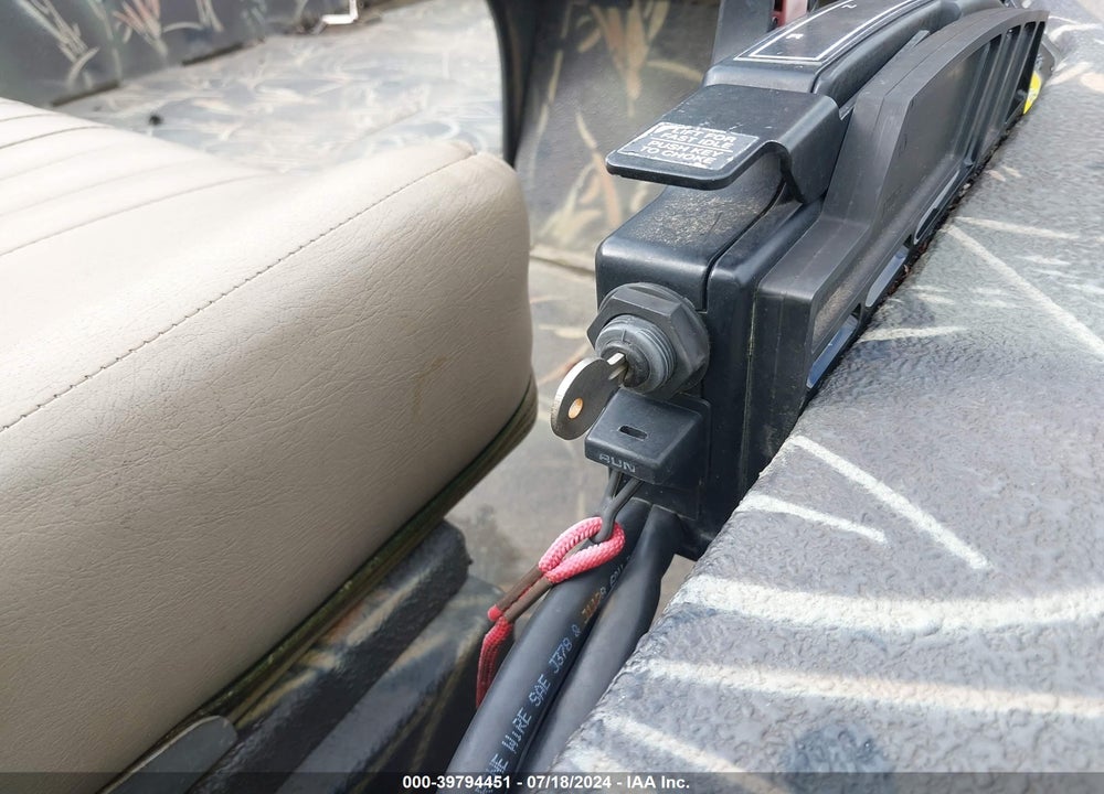 2014 EXPRESS BASSBOAT VIN: XCL02380K314