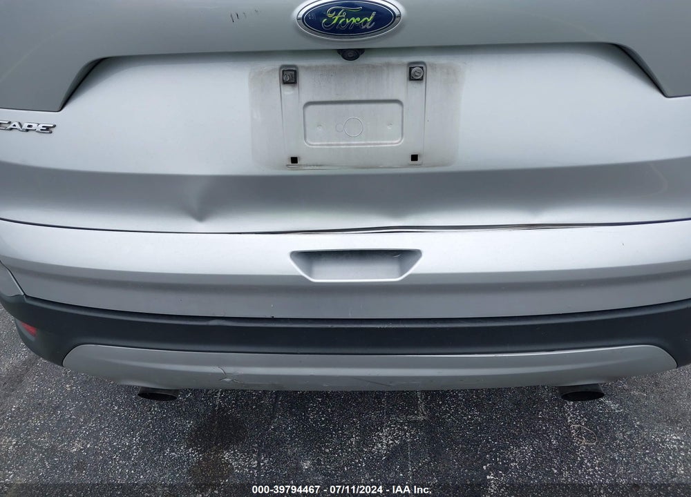 2018 FORD ESCAPE VIN: 1FMCU0GD8JUC18414