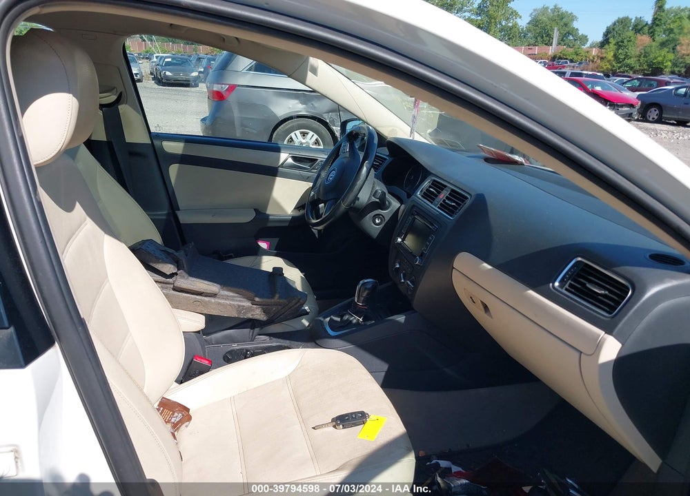 2012 VOLKSWAGEN JETTA 2.5L SE VIN: 3VWDP7AJ8CM370026