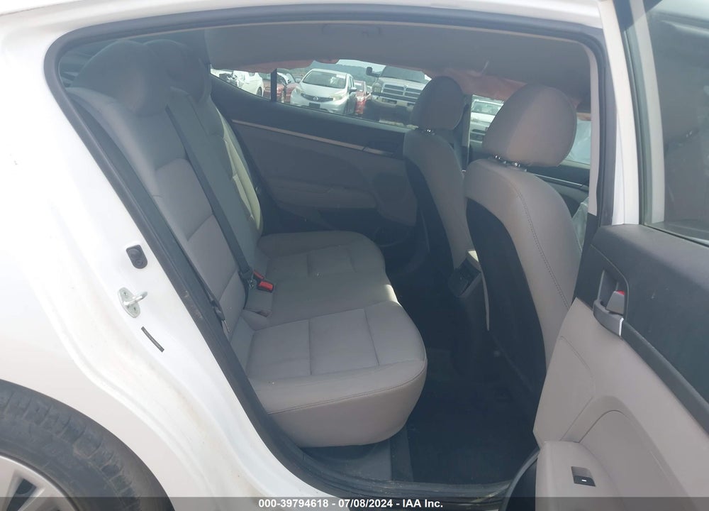 2017 HYUNDAI ELANTRA SE VIN: 5NPD74LF4HH208840