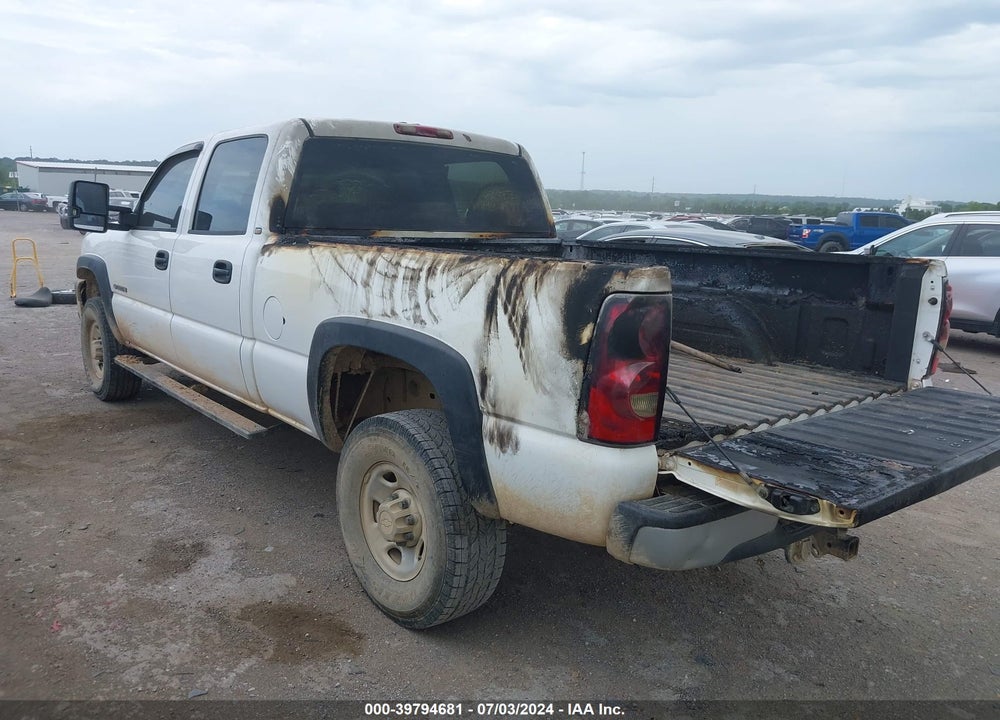 2005 CHEVROLET SILVERADO 2500HD WORK TRUCK VIN: 1GCHC23U45F968787