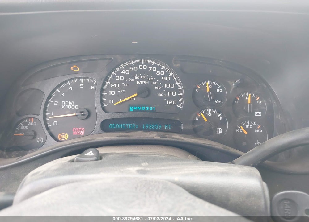 2005 CHEVROLET SILVERADO 2500HD WORK TRUCK VIN: 1GCHC23U45F968787