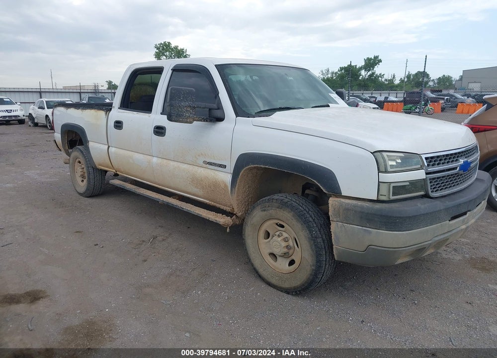 2005 CHEVROLET SILVERADO 2500HD WORK TRUCK VIN: 1GCHC23U45F968787