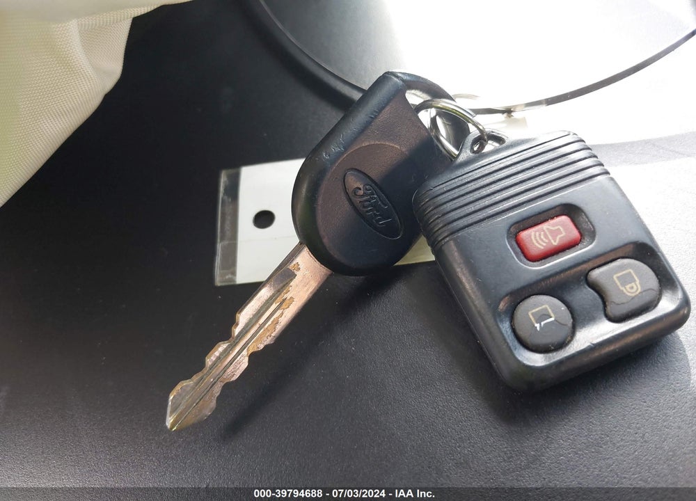 2007 FORD ESCAPE XLS/XLS MANUAL VIN: 1FMYU02ZX7KB25861