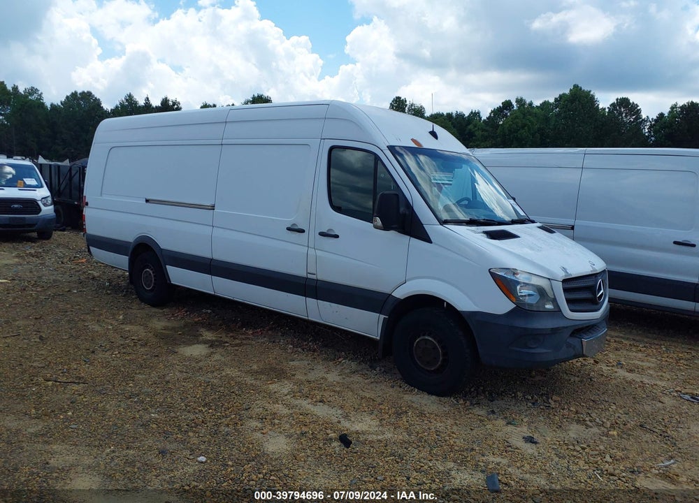 2014 MERCEDES-BENZ SPRINTER 2500 HIGH ROOF VIN: WD3PE8DC8E5892411