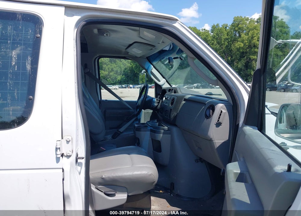 2011 FORD E-350 SUPER DUTY COMMERCIAL VIN: 1FDSS3EL2BDA32785