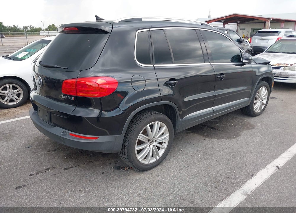 2015 VOLKSWAGEN TIGUAN SE VIN: WVGAV7AX4FW591607