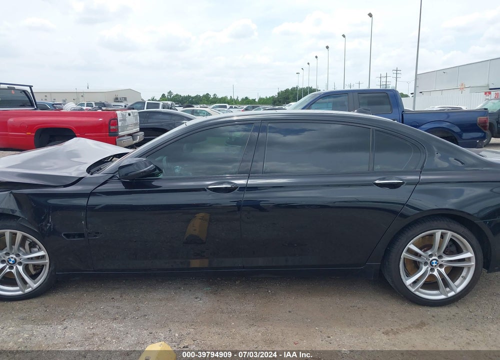 2014 BMW ALPINA B7 VIN: WBAYE8C52ED136220
