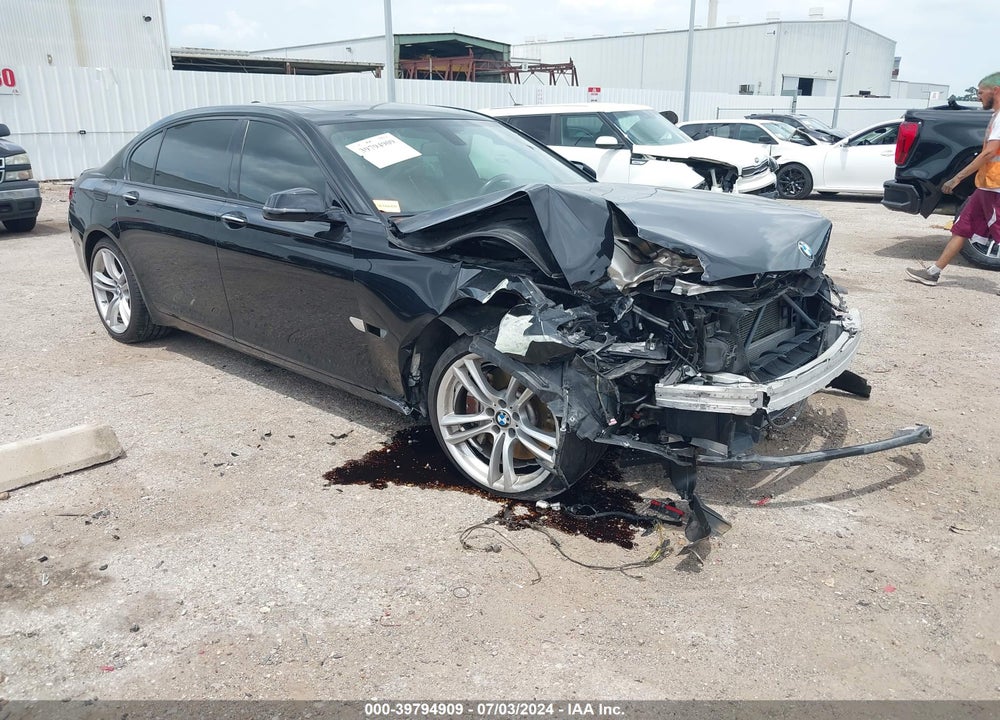 2014 BMW ALPINA B7 VIN: WBAYE8C52ED136220