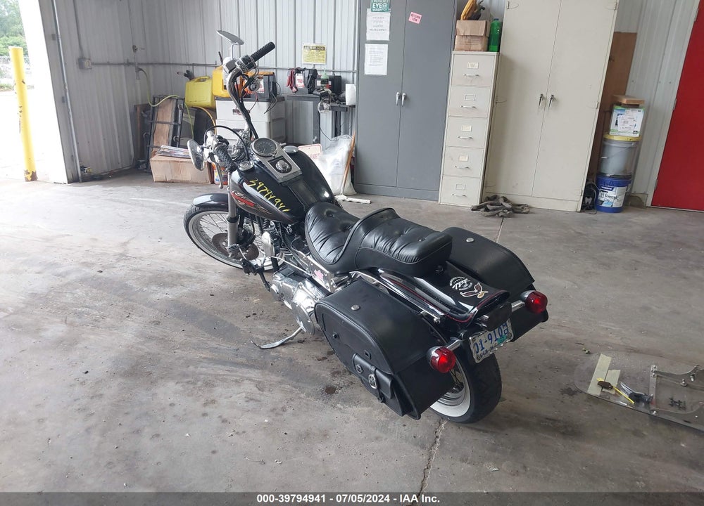 1999 HARLEY-DAVIDSON FXDWG VIN: 1HD1GEV18XY332101