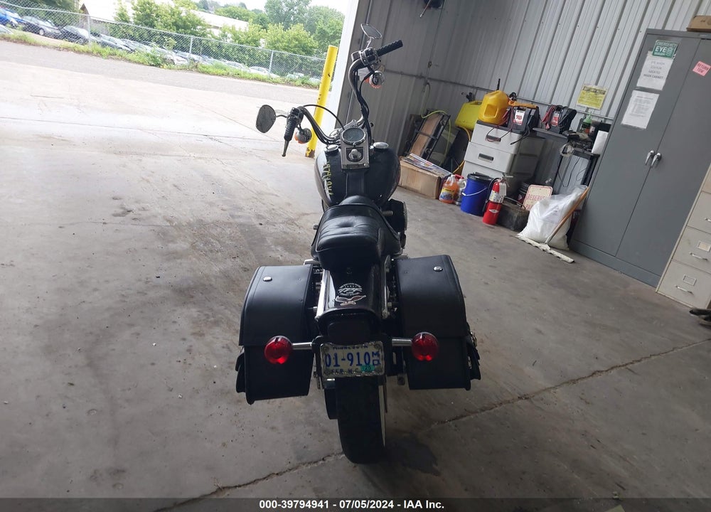 1999 HARLEY-DAVIDSON FXDWG VIN: 1HD1GEV18XY332101