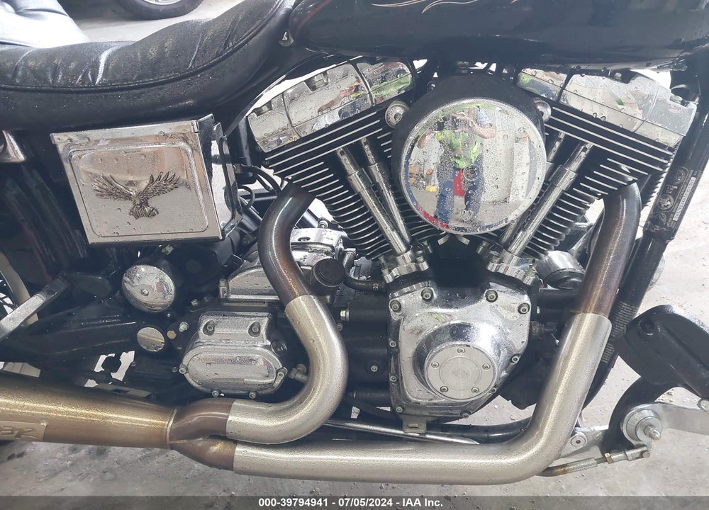 1999 HARLEY-DAVIDSON FXDWG VIN: 1HD1GEV18XY332101