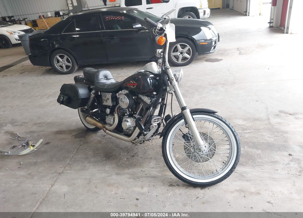 1999 HARLEY-DAVIDSON FXDWG VIN: 1HD1GEV18XY332101