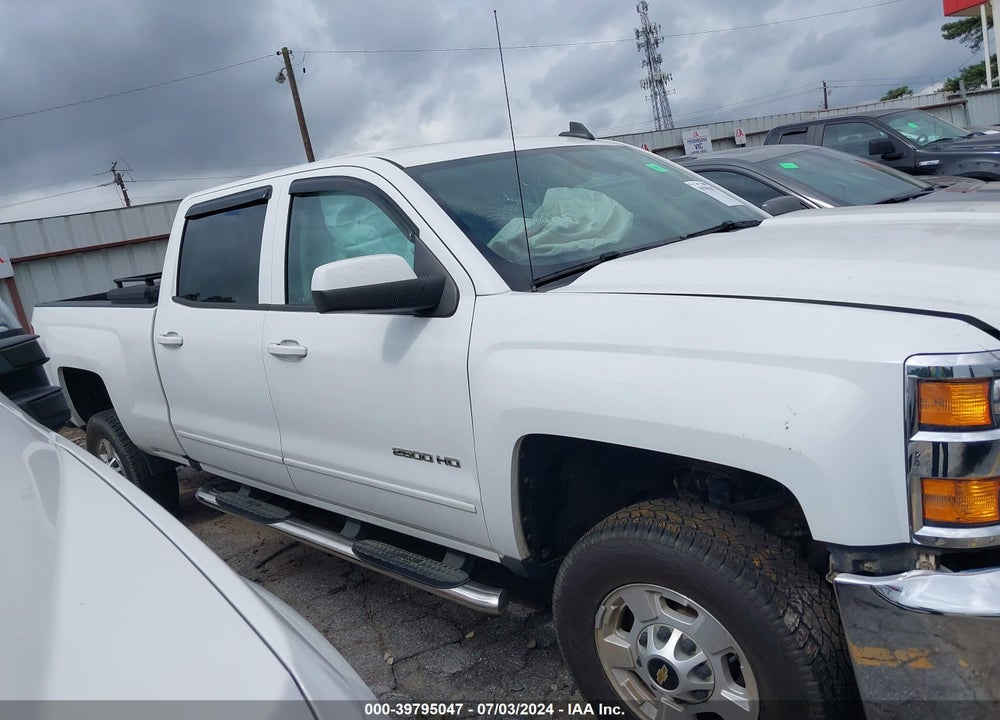 2017 CHEVROLET SILVERADO 2500HD LT VIN: 1GC1CVEG1HF110711