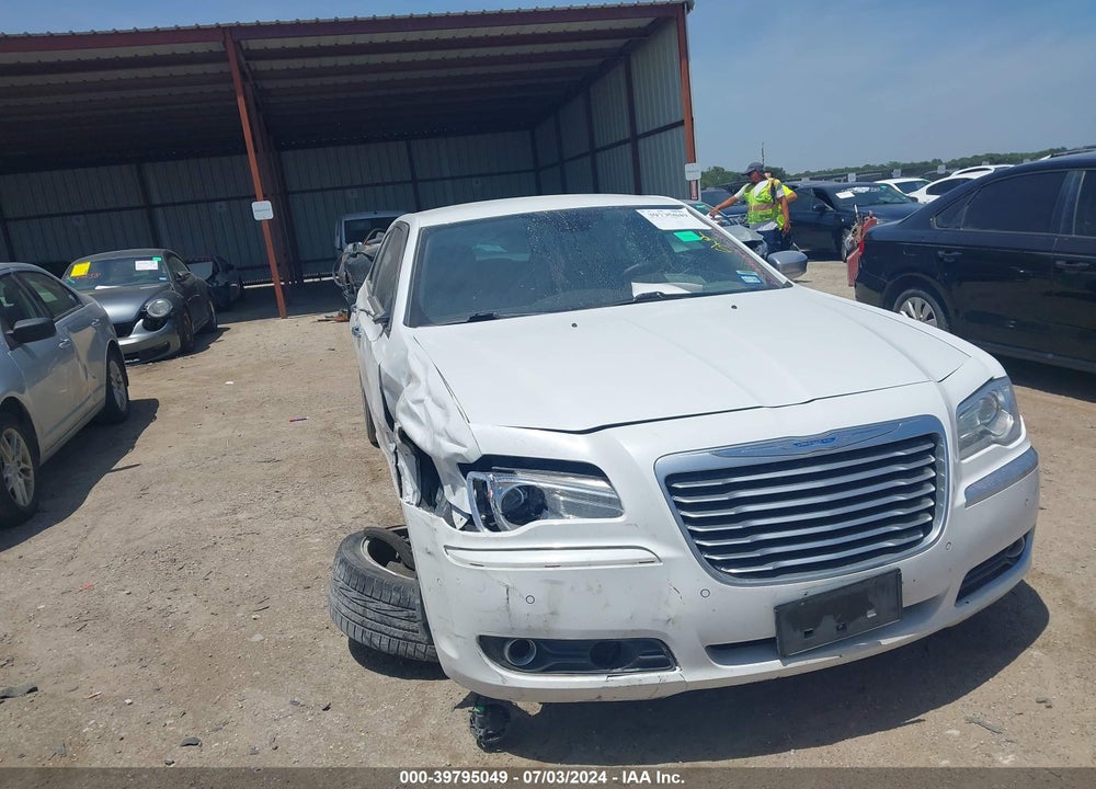 2012 CHRYSLER 300C LUXURY SERIES VIN: 2C3CCAPT1CH238146