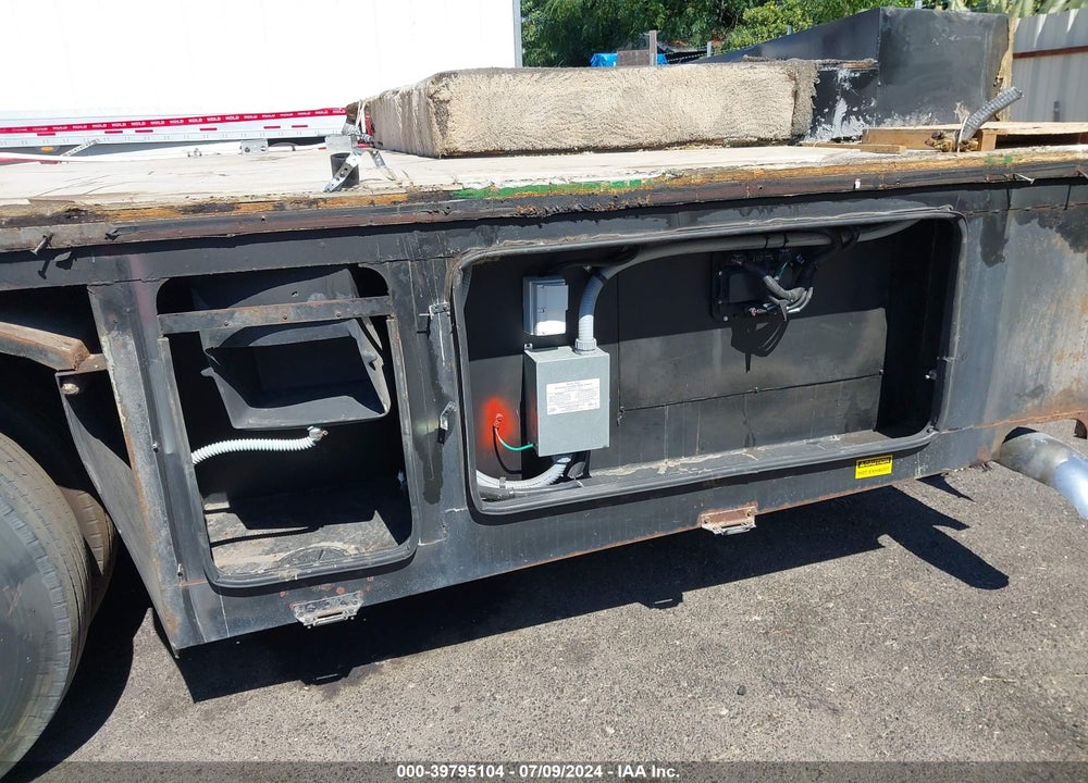 2011 FREIGHTLINER CHASSIS XC VIN: 4UZAB2BS0BCAT2276