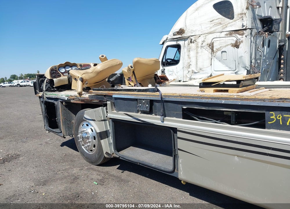 2011 FREIGHTLINER CHASSIS XC VIN: 4UZAB2BS0BCAT2276