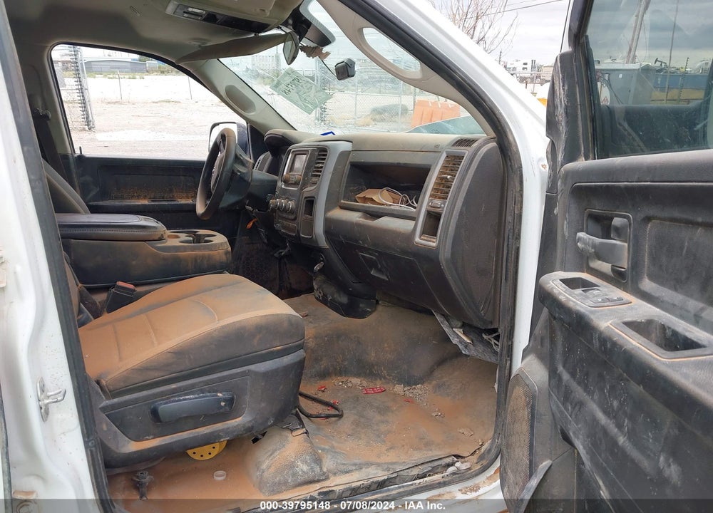 2021 RAM 1500 CLASSIC TRADESMAN QUAD CAB 4X4 6'4 BOX VIN: 1C6RR7FG2MS554118
